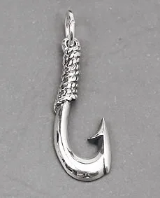 Sapı halat sarımlı, kanca uçlu 925 ayar gümüş olta iğnesi kolye